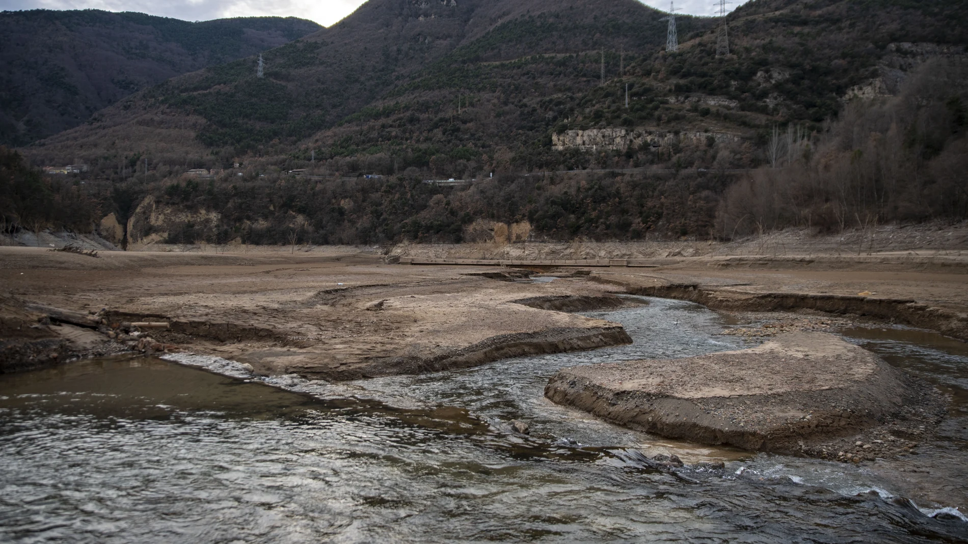 El pantano de La Baells, que se encuentra al 56% de su capacidad, en el Berguedà, Barcelona