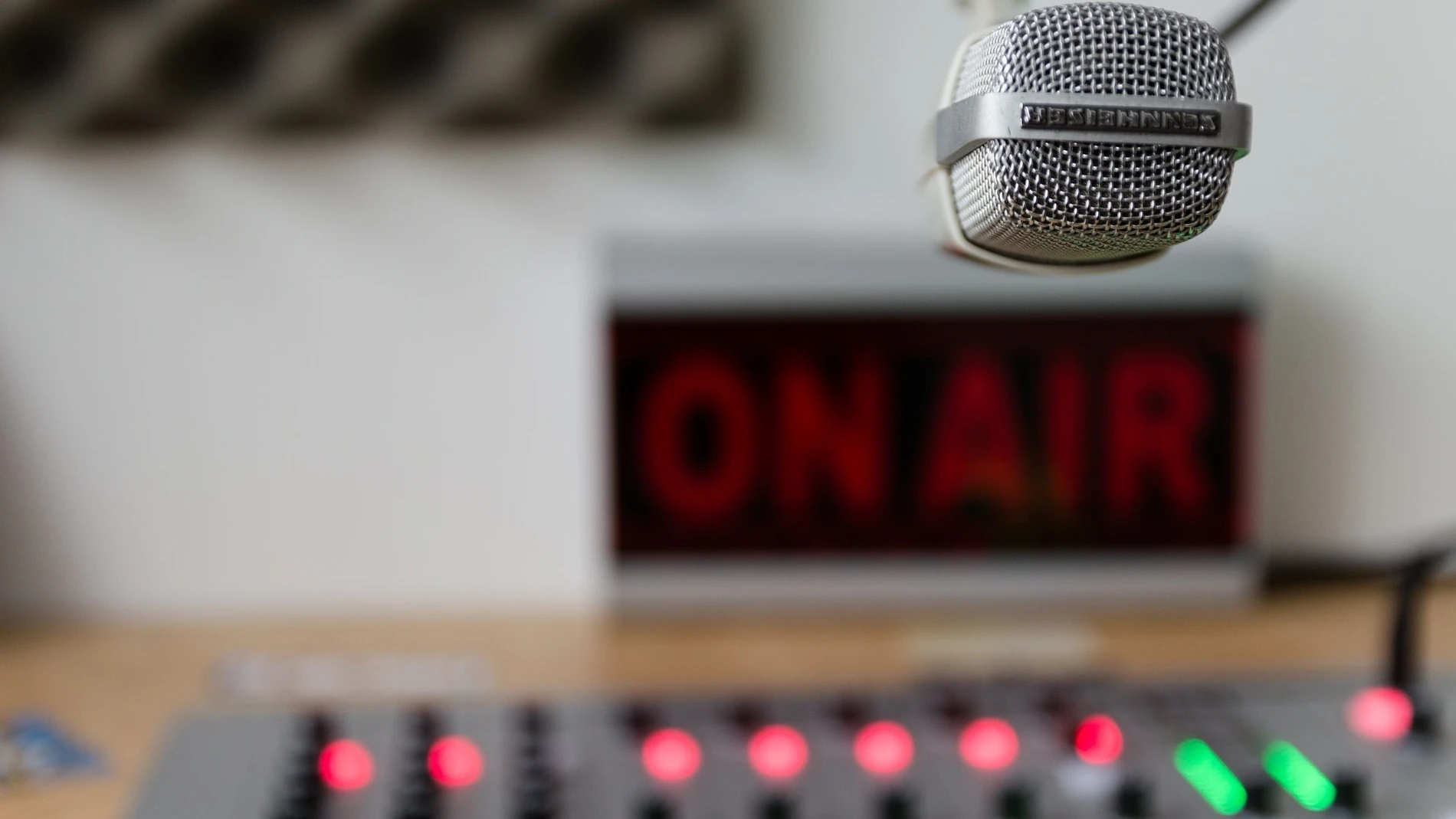 Estudio de radio CAA 11/02/2022