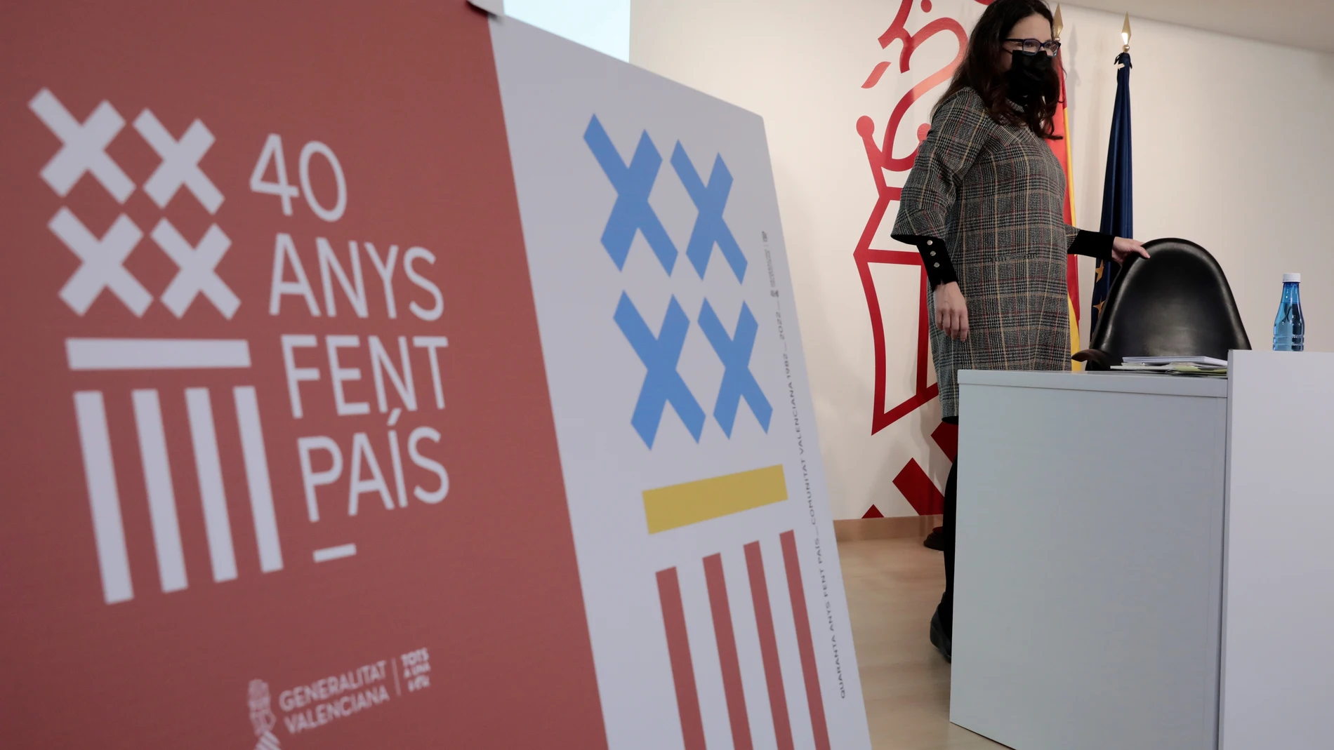 GRAFCVA2861. VALENCIA, 11/02/2022.-La vicepresidenta y Portavoz del Gobierno valenciano, Mónica Oltra, durante la rueda de prensa posterior al Pleno del Consell.. EFE/Ana Escobar