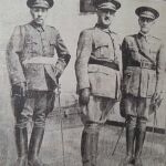 Franco, en Tenerife con los coroneles José Cáceres Sánchez y Teódulo González Peral, en julio de 1936