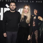 Carola Baleztena y Emiliano Suarez durante la presentación en Madrid de la ópera 'La Bohème'