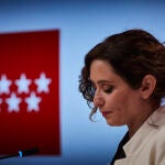 La presidenta de la Comunidad de Madrid, Isabel Díaz Ayuso durante la rueda de prensa ofrecida en la Real Casa de Correos de Madrid este jueves.