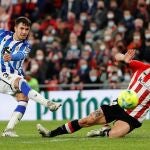 Martín Zubimendi con la Real Sociedad. EFE / Luis Tejido.