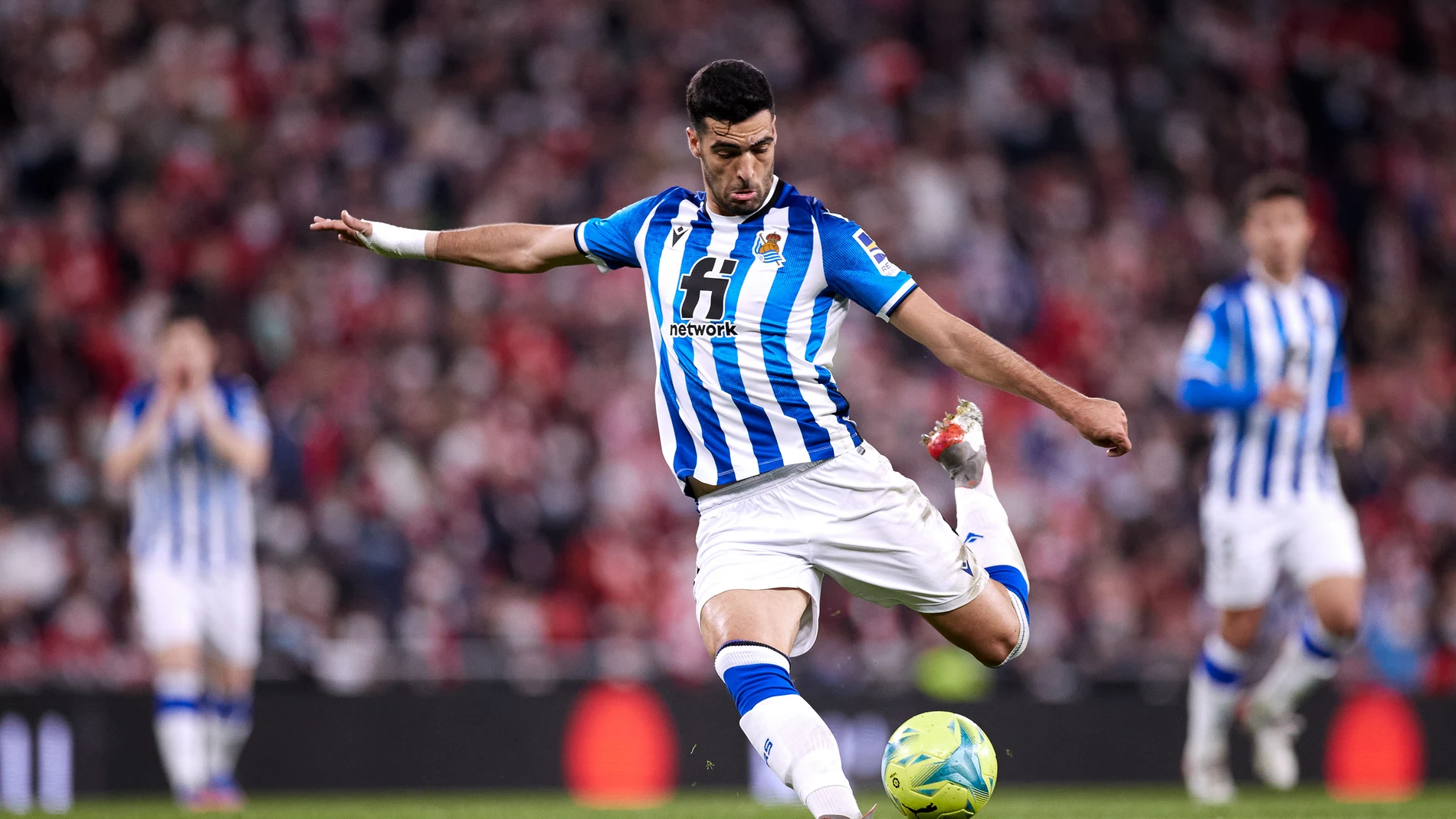 Mikel Merino con la Real Sociedad.