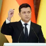 Con esta ley aprobada, se incluye la posibilidad de tener armas en casa, así como a su legal utilización en caso de “defensa propia”.