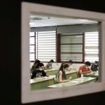 La Universidad señala que la distancia de seguridad no puede garantizarse en todos los espacios