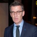 El presidente de la Xunta y líder del PP gallego, Alberto Núñez Feijóo, a su llegada a la sede de Génova