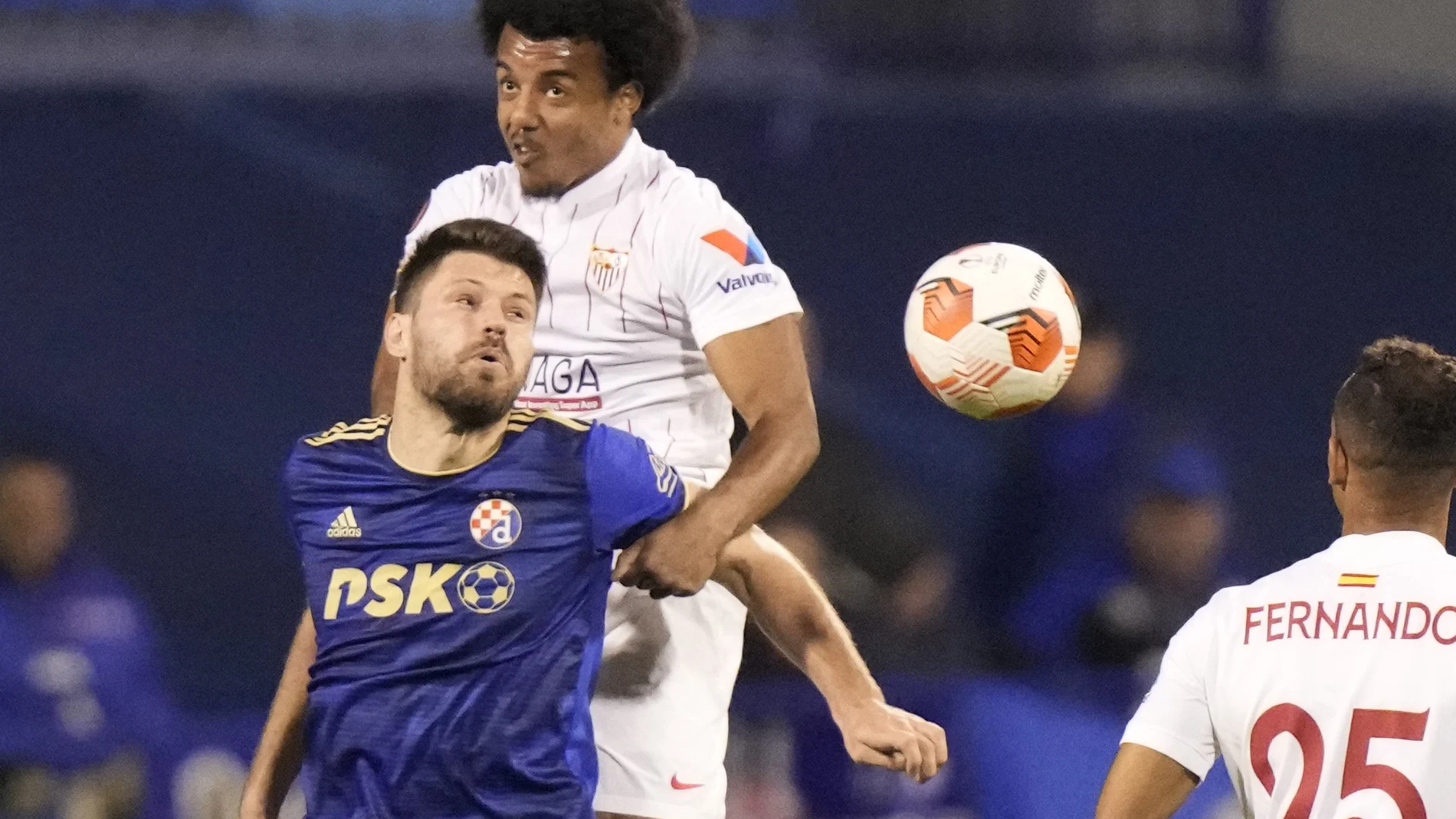 Jules Koundé con el Sevilla.