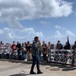 La protesta ha sido frente a la sede del Cabildo