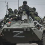 Mientras Ucrania resiste a los ataques de Rusia en el cuarto día desde que comenzara la invasión a gran escala, Bielorrusia se prepara para unirse a la agresión en contra del país ucraniano.
