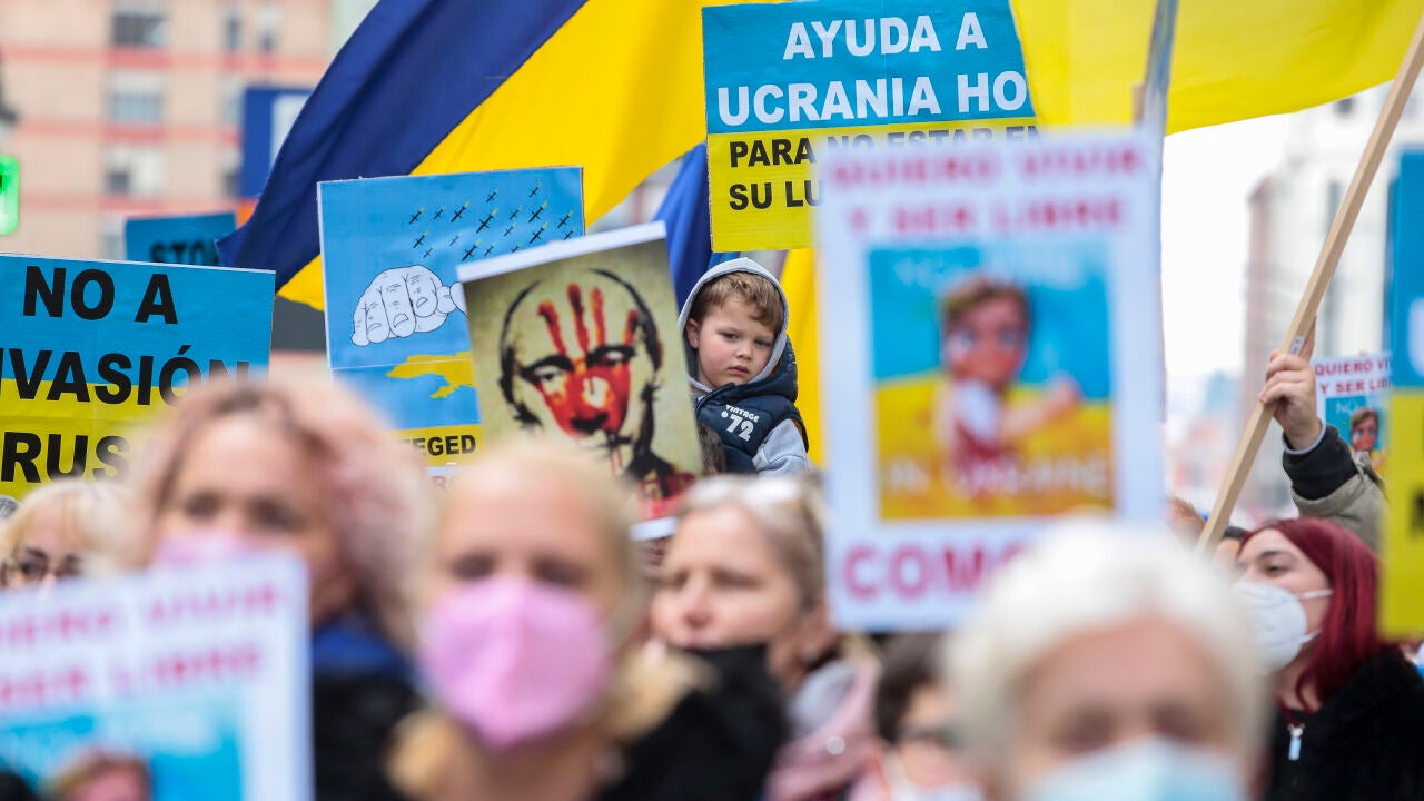 Cientos de personas salen a las calles de León para pedir el fin de la ...
