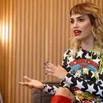 La artista argentina Lali Espósito, que actualmente se encuentra a caballo entre el rodaje de la tercera temporada de "Sky Rojo" y la preparación de su nuevo disco, apunta a EFE que "España tiene un problema con el consumo de prostitución, hay que mirar eso". EFE/Chema Moya