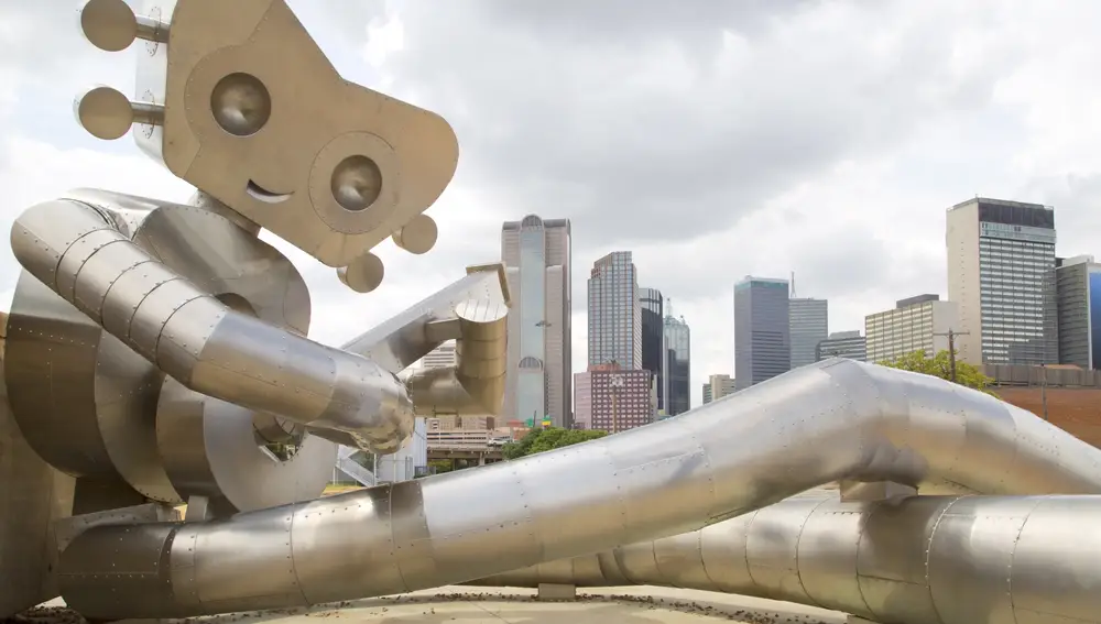 Detalle de una de las figuras que salpican el barrio Deep Ellum