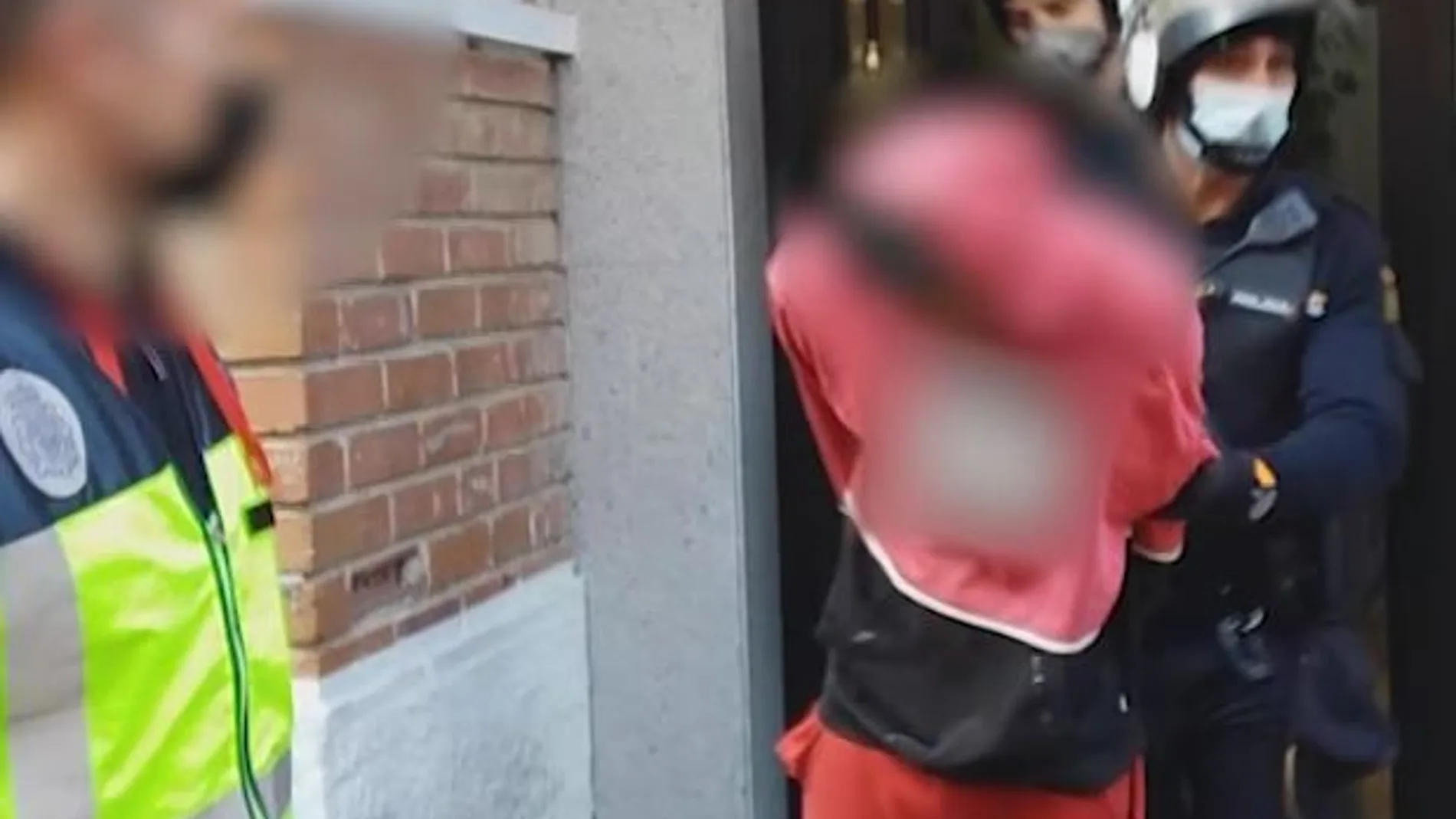 El líder de la banda latina "Forty Two" llevaba dos meses escondido en su casa de Alcorcón