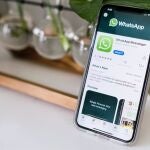 Aplicación de Whatsapp en un móvil.