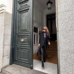 Amelia Bono por las calles de Madrid.