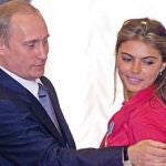 Alina Kabaeva, junto a Vladimir Putin