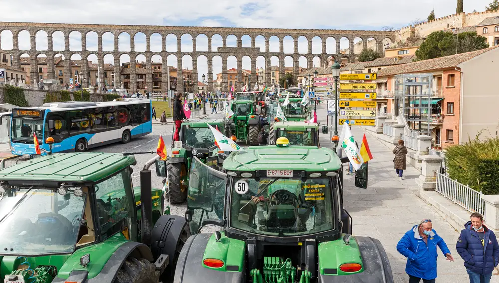 Las organizaciones Asaja y la Alianza UPA-COAG en Segovia convocan una concentración y tractorada para exigir respeto, reconocimiento y precios justos 'Por el futuro de la Agricultura y la Ganadería'