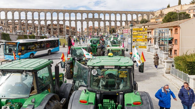 Las organizaciones Asaja y la Alianza UPA-COAG en Segovia convocan una concentración y tractorada para exigir respeto, reconocimiento y precios justos 'Por el futuro de la Agricultura y la Ganadería'