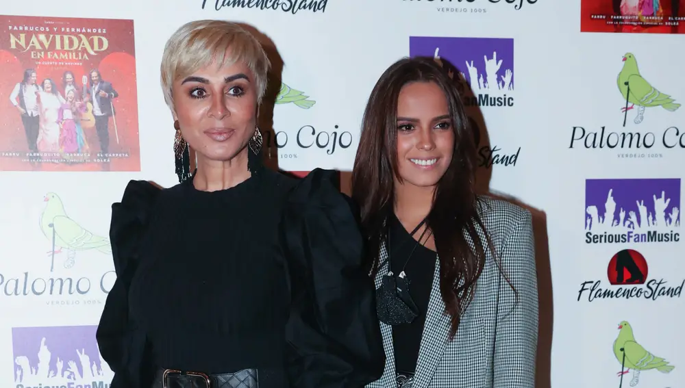 Ana María Aldón y Gloria Camila