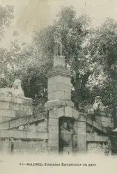 Escultura de Osiris en El Retiro