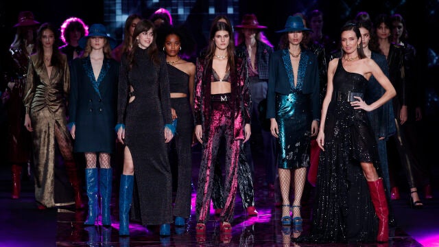 Desfile de la marca Lola Casademunt en la MBFWMadrid junto a Nieves Álvarez