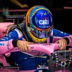 Fernando Alonso, en su Alpine durante los test de Bar&eacute;in.
