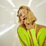 Najwa Nimri es la imagen de la nueva colección de Hawkers, compuesta por más de 100 modelos de gafas.