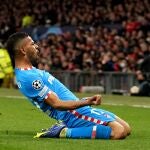 Lodi celebra su gol de cabeza ante el Manchester United en Old Trafford