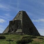Pirámide de los Italianos. Wikipedia.