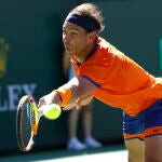 Nadal devuelve un servicio de Reilly Opelka