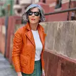 Carmen Gimeno con falda midi de Zara.