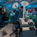 El exoscopio 4K con visión 3D permite llevar a cabo cirugías más precisas y, por lo tanto, con mejores resultados