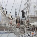 El Juan Sebastián De Elcano en su primera jornada de eventos en la ciudad de Barcelona.