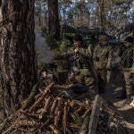 350.000 personas siguen atrapados en los sótanos de sus casas bajo continuos bombardeos, sin agua, electricidad y un solo hospital aceptando a los heridos.