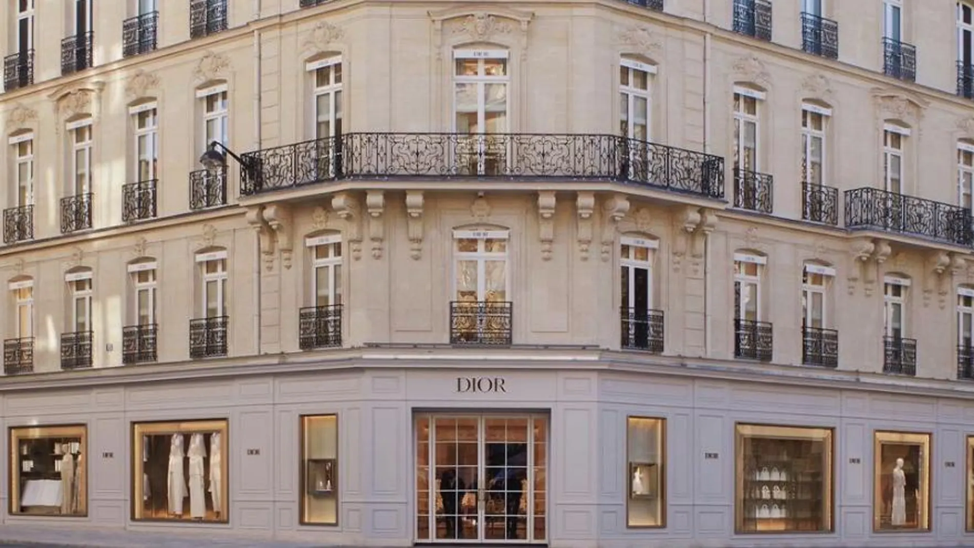 Tienda Dior Avenue Montagne