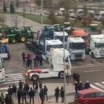 Protesta de transportistas y agricultores en Palencia por el precio del combustible