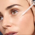 Utiliza un sérum para obtener un rostro más luminoso y radiante.