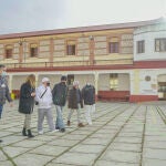Finanzas para Mortales-Justicia Educativa, desarrollado en colaboración con Instituciones Penitenciarias y SANFI, es un proyecto que ofrece educación financiera básica a internos e internas de centros penitenciarios.