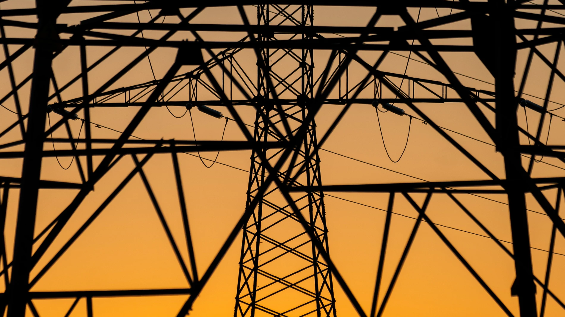 Torres de alta tensión en Madrid.