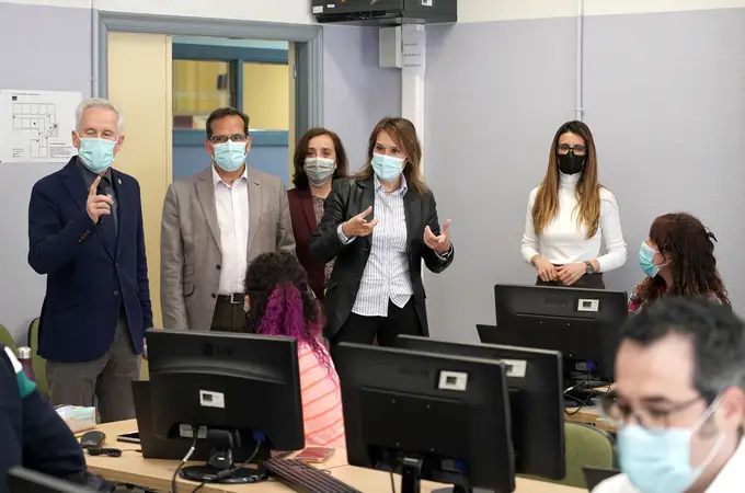 A la cabeza de España en inversión en la formación de los profesores A la cabeza de España en inversión en la formación de los profesores