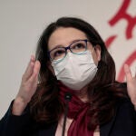 La vicepresidenta y Portavoz del Gobierno valenciano, Mónica Oltra, durante la rueda de prensa posterior al pleno del Consell