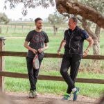 Imagen de David Broncano y Bertín Osborne en la finca de este último