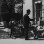 Una escena de "Riña en un café" de Fructuós Gelabert