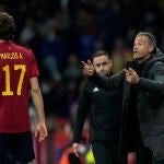 Luis Enrique, en la banda del RCDE Stadium, en Cornellá ante Albania