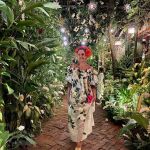 La socialité nos da una lección de estilo con un precioso vestido de Oscar de la Renta