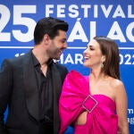 Paula Echevarría y Miguel Torres en la alfombra roja del Festival de Málaga.