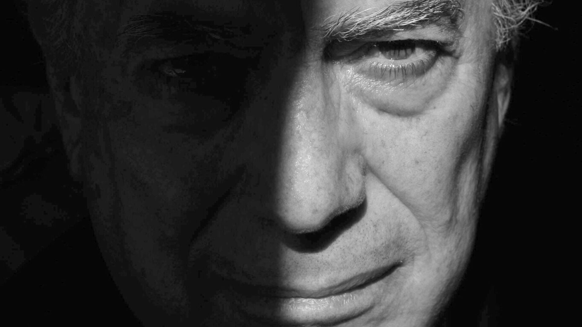 El escritor peruano Vargas Llosa