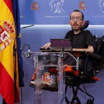 El portavoz de Unidas Podemos, Pablo Echenique, en rueda de prensa este martes en el Congreso antes de participar en la reunión de la Junta de Portavoces
