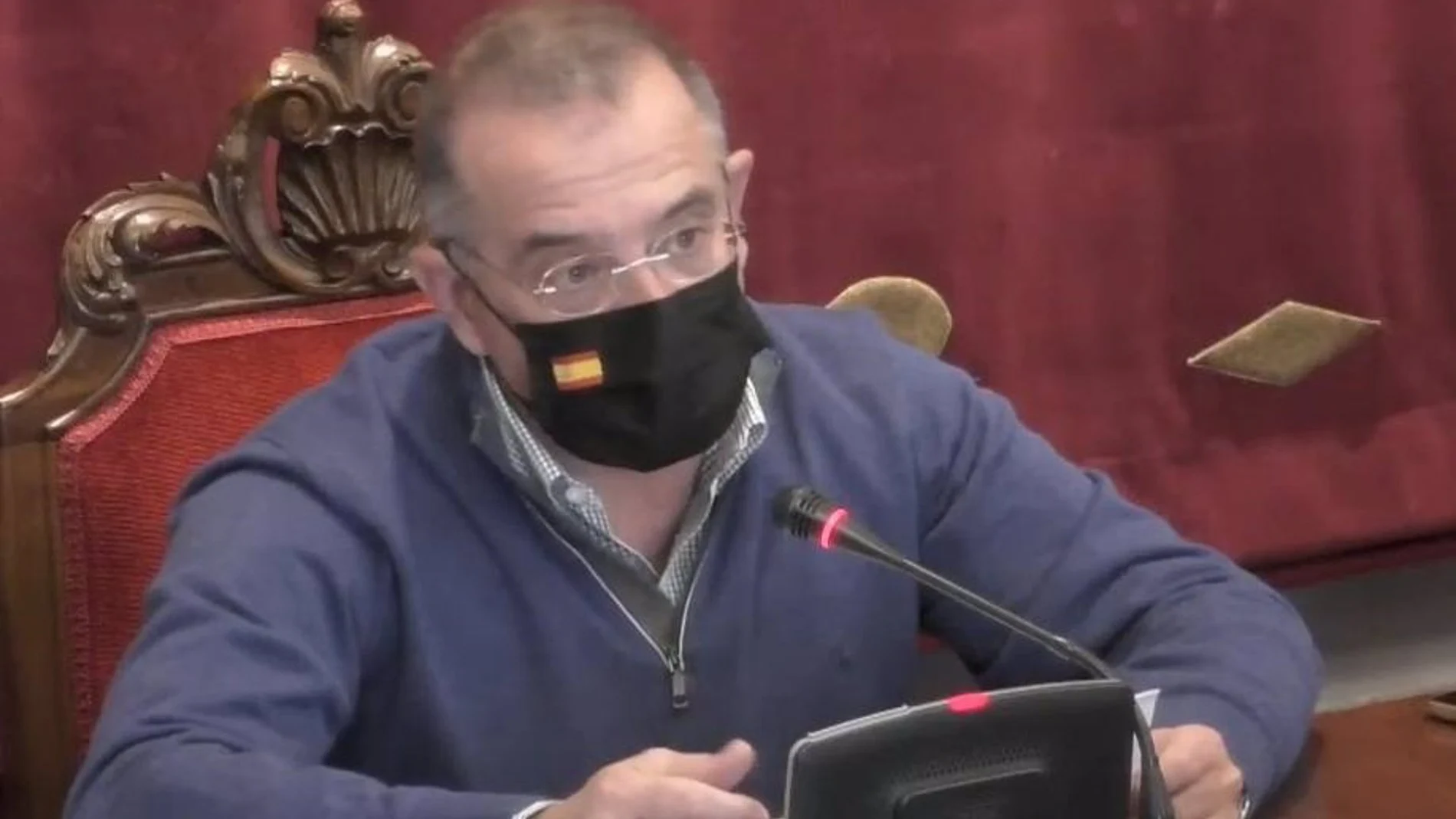 Gonzalo Abad en un pleno del Ayuntamiento de Cartagena